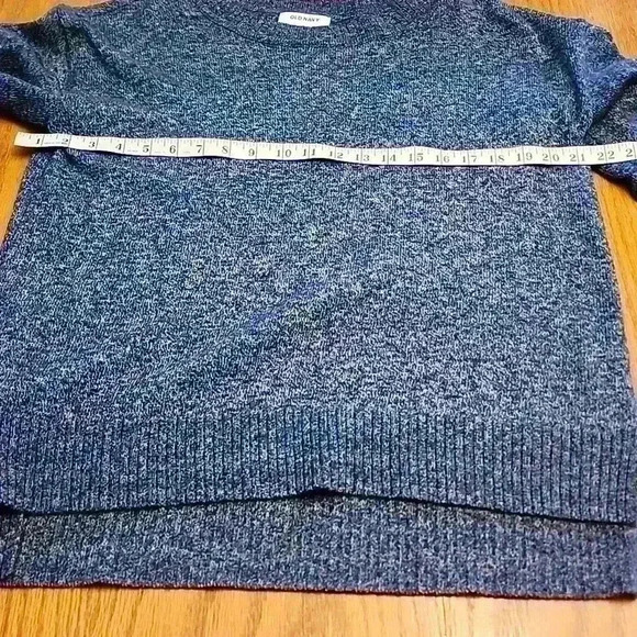 Old Navy crew neck sweater - Picture 6 of 9